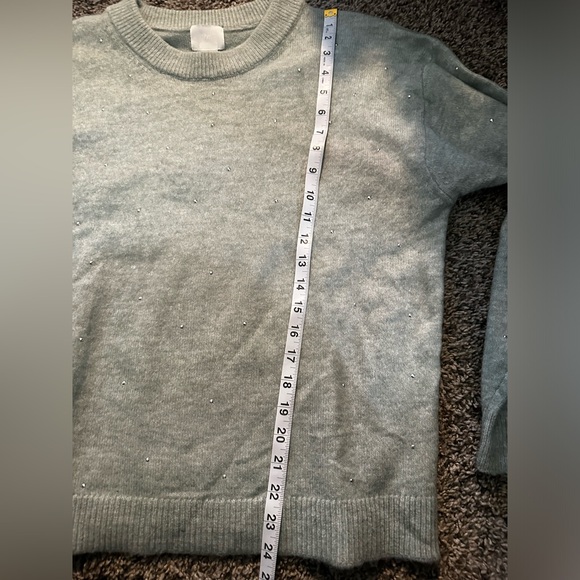 H&M Women’s Light Sage Embellished Boxy Crewneck Sweater - Picture 8 of 9